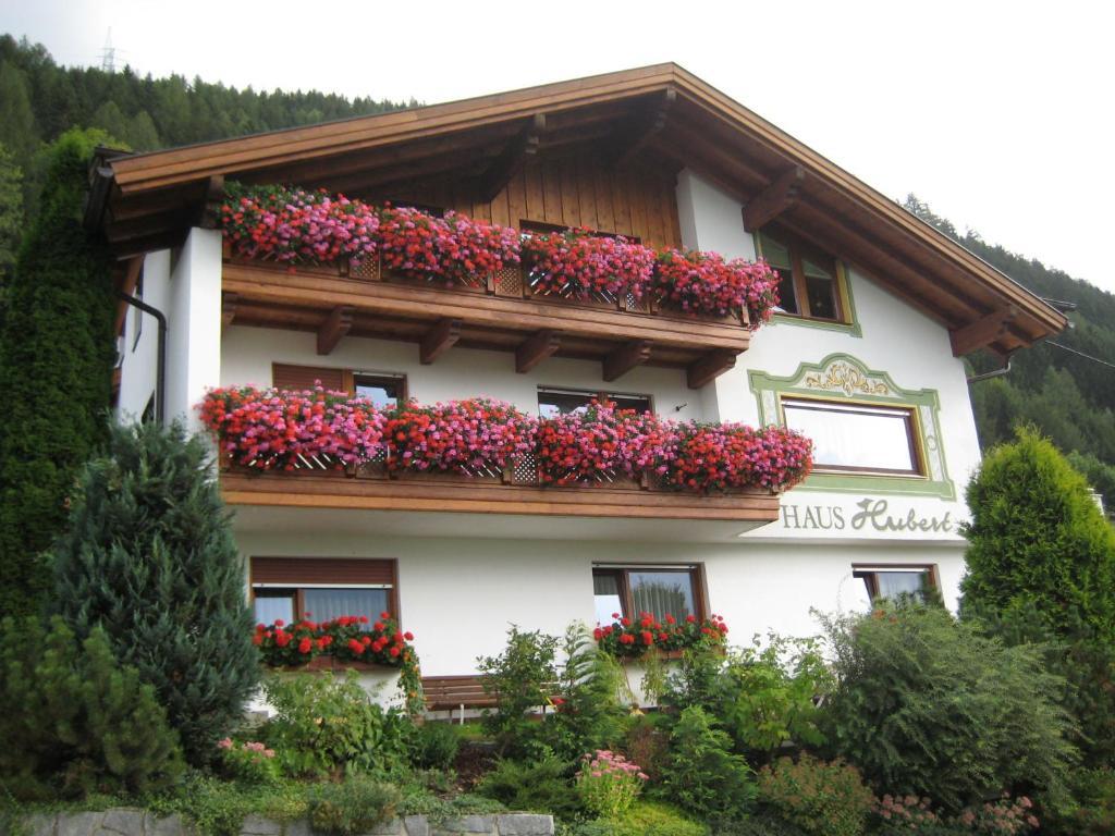 Apartamento Haus Hubert Arzl im Pitztal Exterior foto